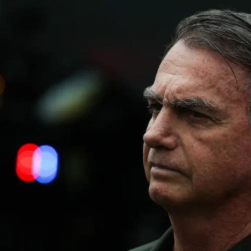 Bolsonaro é preso preventivamente em Brasília. Na decisão, Moraes diz que reunião programada poderia causar tumulto