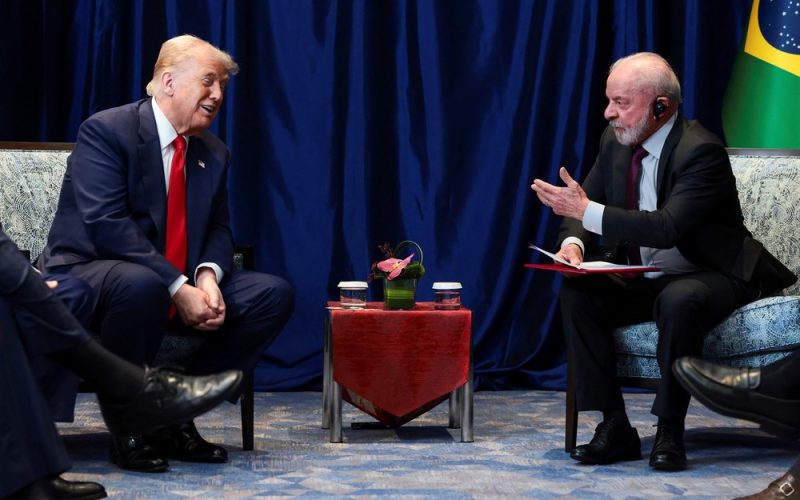 Trump diz que reunião com Lula foi ‘muito boa’;  presidente brasileiro afirma que acordo deve ocorrer nas próximas semanas Presidente americano voltou a elogiar Lula um dia após reunião bilateral na Malásia que deu início às negociações comerciais entre os países. Trump também desejou parabéns a Lula, que completou 80 anos nesta segunda (27).