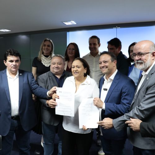 Governo do RN e municípios firmam acordo para investimento de R$ 60 milhões em policlínicas