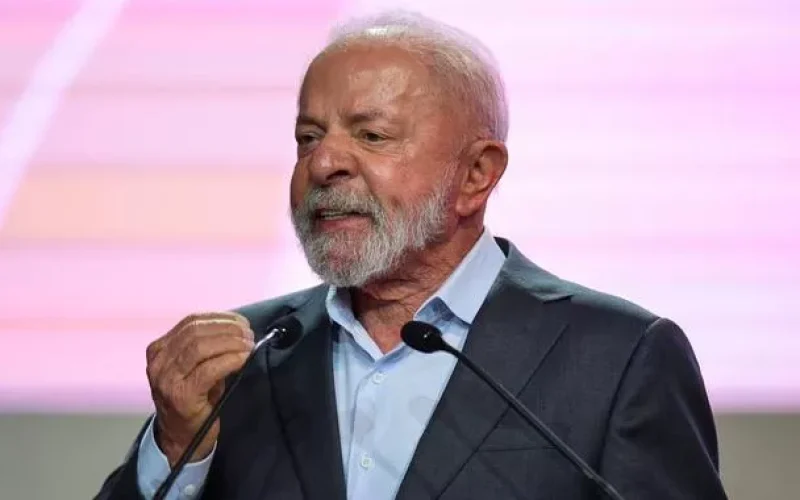 Lula abre a COP30 e defende que “é mais barato salvar o planeta do que financiar guerras”. Na abertura da COP30, em Belém, presidente critica gastos militares globais e diz que coragem política é a chave para enfrentar a crise climática