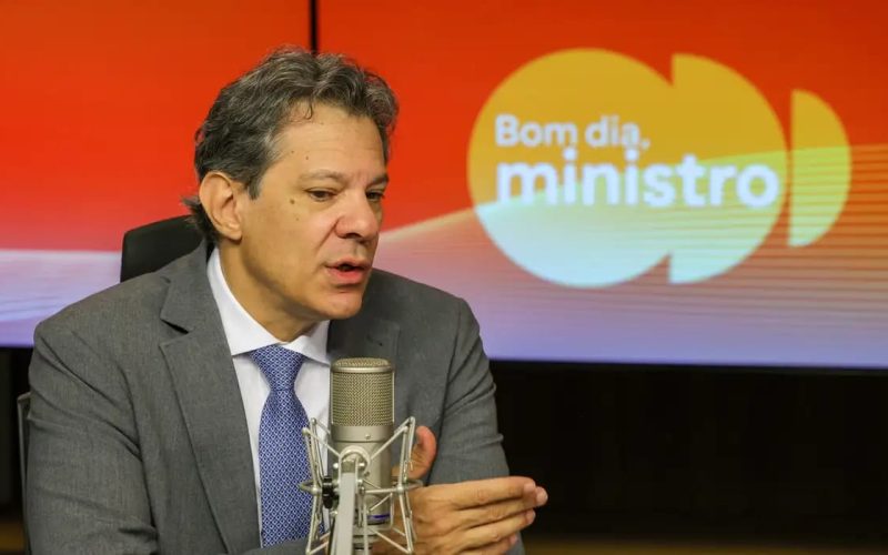 Haddad: estudo do governo avalia tarifa zero no transporte públicoMinistro diz que análise está sendo feita a pedido do presidente Lula