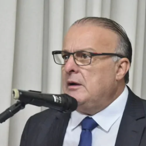 Paulinho Freire envia à Câmara projeto que dá mais transparência às emendas de vereadores em Natal. Objetivo da lei é garantir transparência, rastreabilidade dos recursos públicos e impedir uso político ou personalista dos valores destinados pelos vereadores ao orçamento municipal