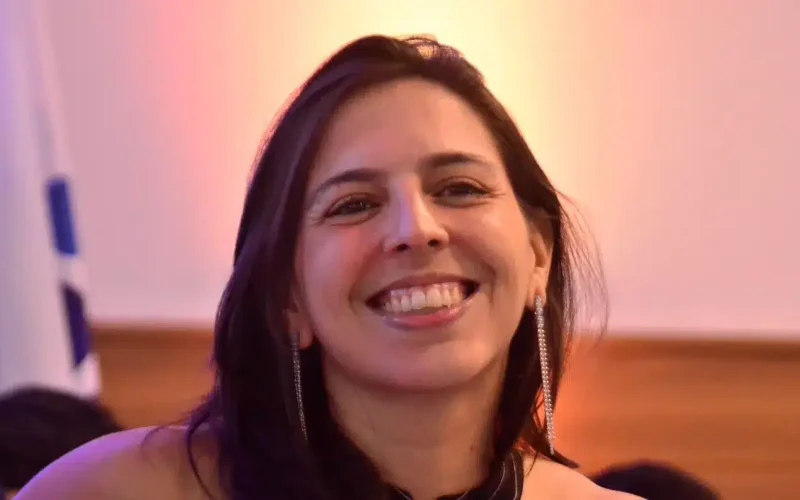 QUIOSQUES DA PRAIA DA REDINHA SERÃO RECONSTRUÍDOS. Natália Bonavides garante R$ 1,2 milhão para reconstrução de quiosques na Redinha