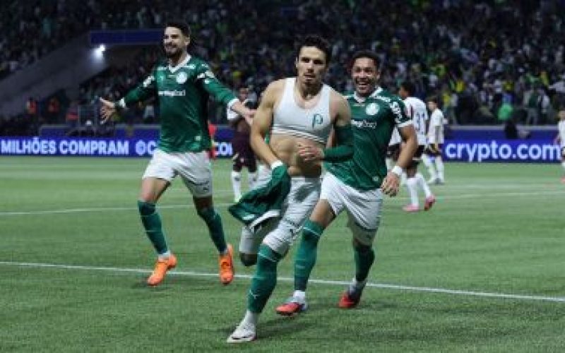 Épico, Palmeiras goleia LDU e vai à final da Libertadores contra o Flamengo. Alviverde consegue virada histórica na semifinal ao fazer 4 a 0 no Allianz Parque