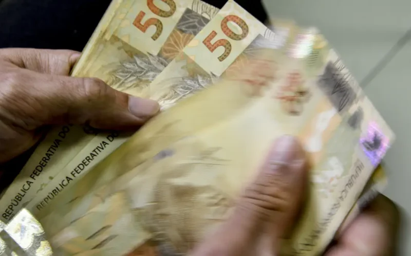 BC fecha cerco a contas-bolsão e regulamenta serviços bancários. Instituições serão responsáveis por operações bancárias terceirizadas